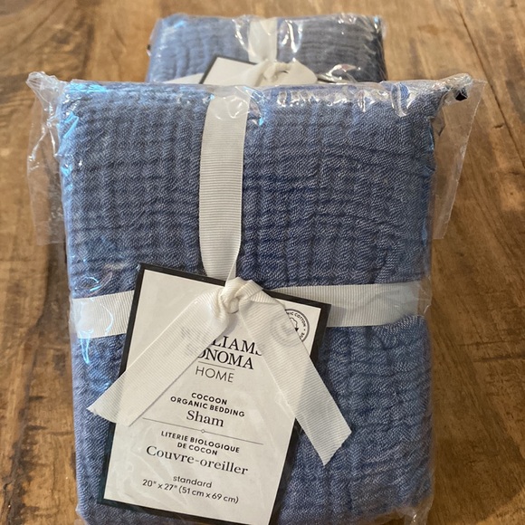 Williams Sonoma cocoon organic bedding shams (2) - Picture 2 of 6